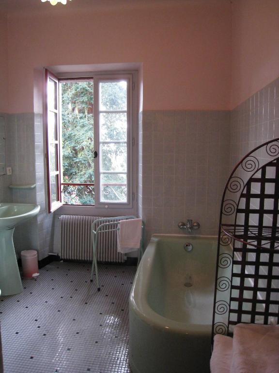 Chambres D'Hotes Closerie Du Guilhat Salies-de-Béarn Εξωτερικό φωτογραφία
